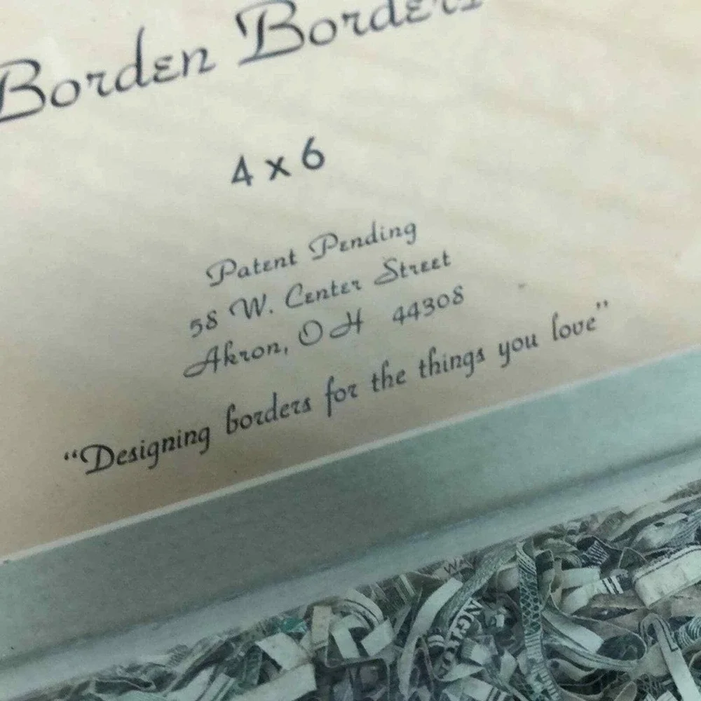 NEW Borden borders 4 x 6 picture frame filled with $$‎ money 4